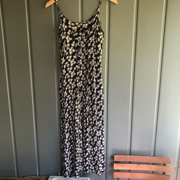 Rampage Dresses & Skirts - Reformation/Rampage Vintage Daisy Midi Dress